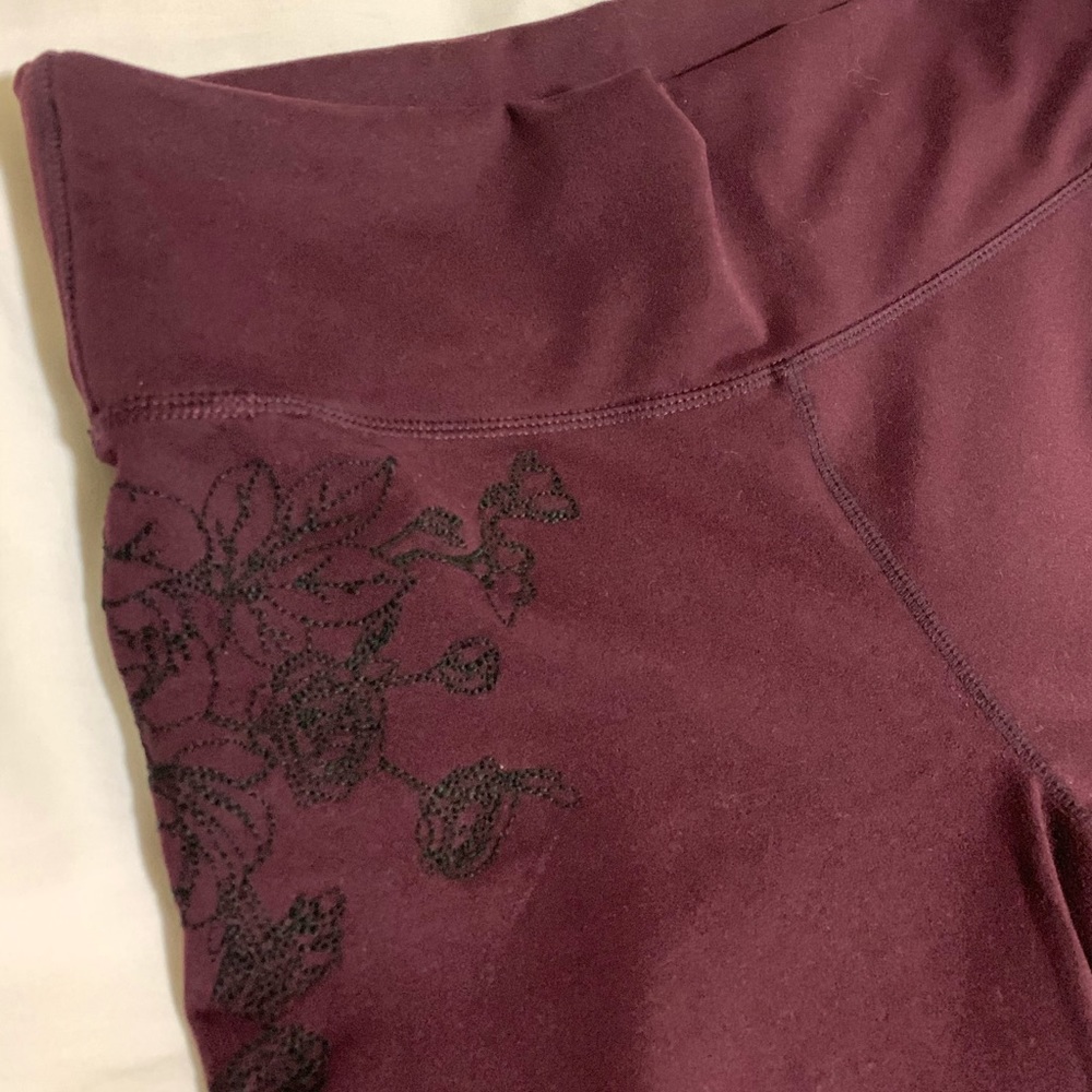 Fabletics Boysenberry Embroidered Leggings